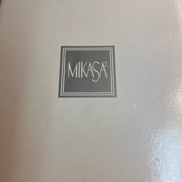 Mikasa Crystal Princess Triple Oval Frame - Picture 7 of 7